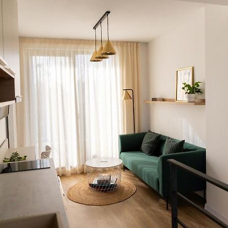 Studio 8 I One Bedroom Apartment I Airport I Therme 奥托佩尼 外观 照片