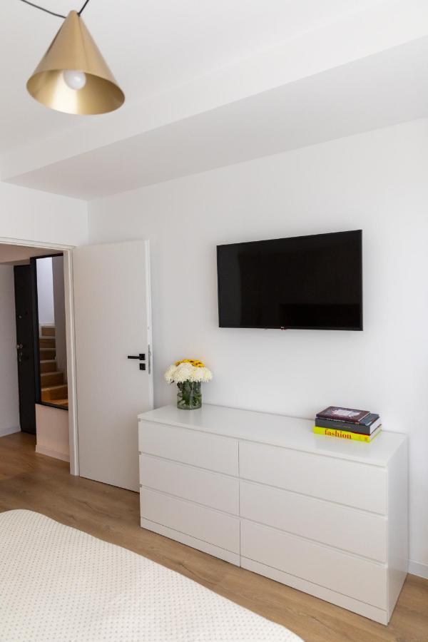 Studio 8 I One Bedroom Apartment I Airport I Therme 奥托佩尼 外观 照片