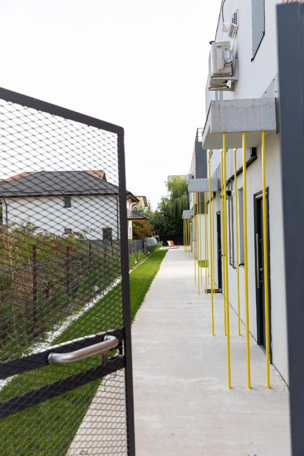 Studio 8 I One Bedroom Apartment I Airport I Therme 奥托佩尼 外观 照片