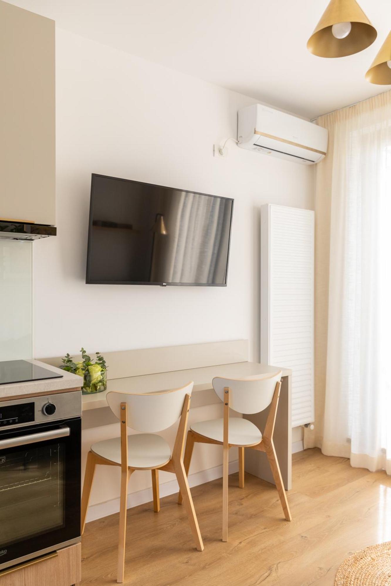 Studio 8 I One Bedroom Apartment I Airport I Therme 奥托佩尼 外观 照片